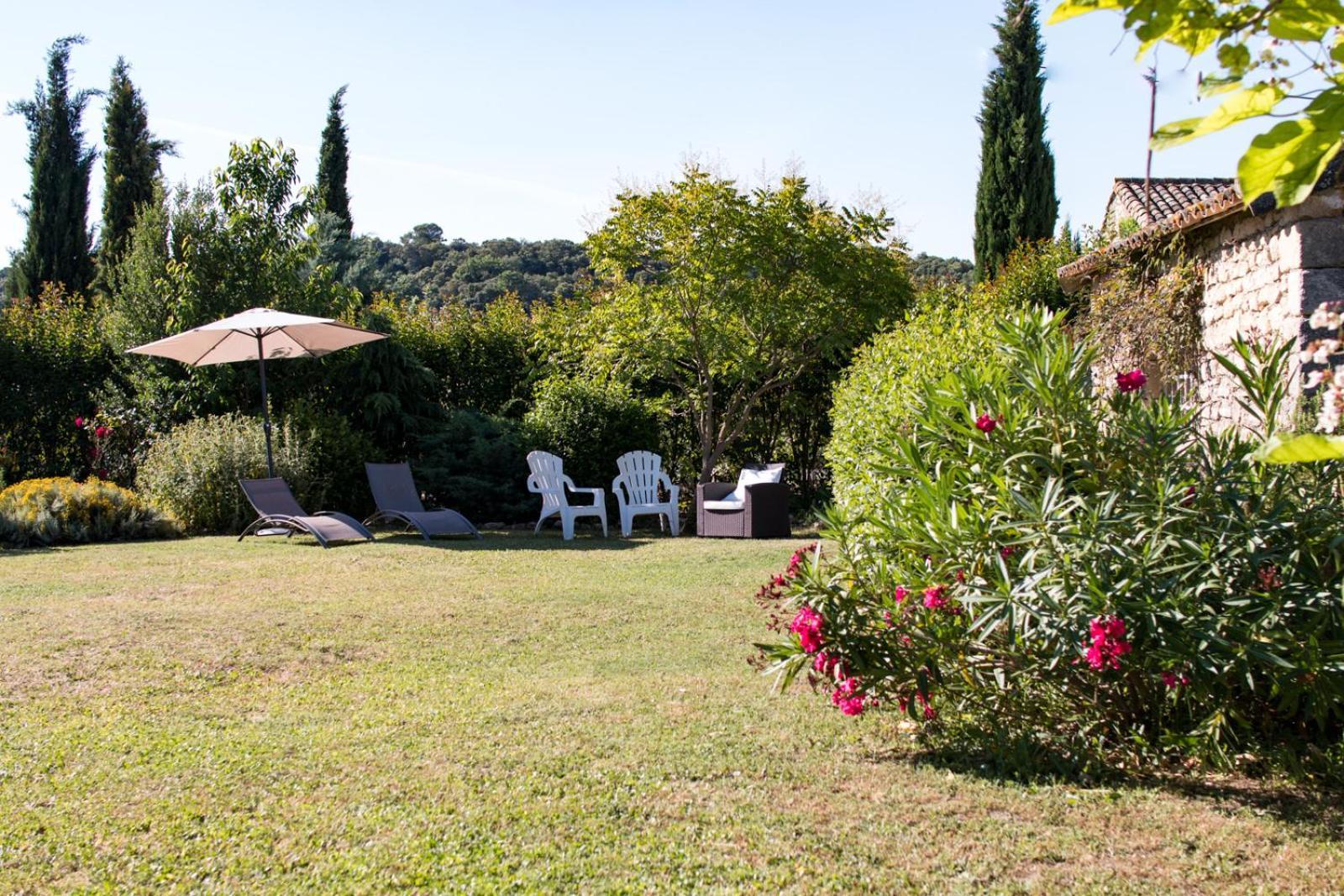 Mas De La Rivoire B&B Villevieille Zewnętrze zdjęcie